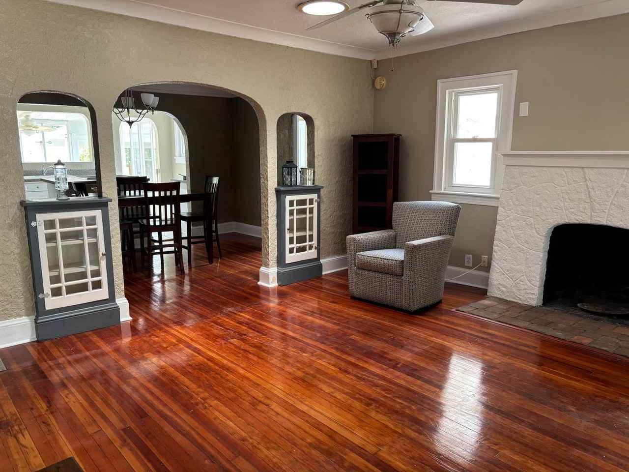 441 N Julia Ave - Photo 3 of 14