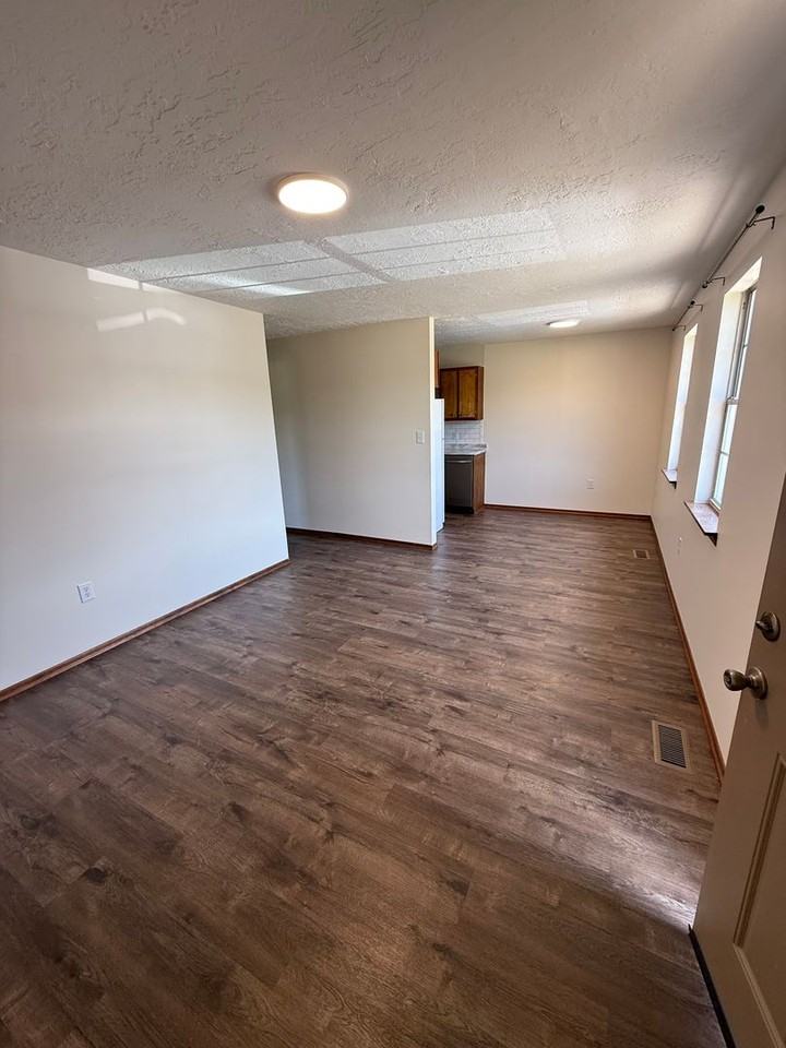 168 Clifton St - Photo 2 of 9