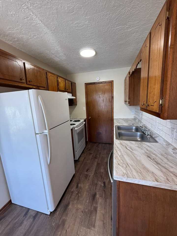 168 Clifton St - Photo 3 of 9