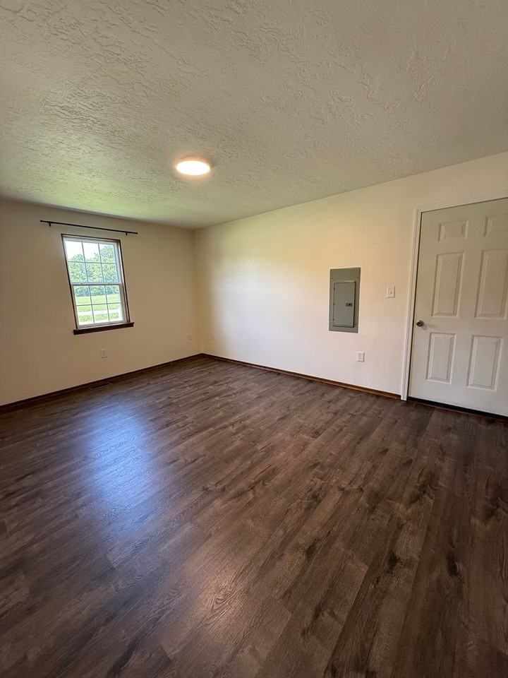 168 Clifton St - Photo 7 of 9