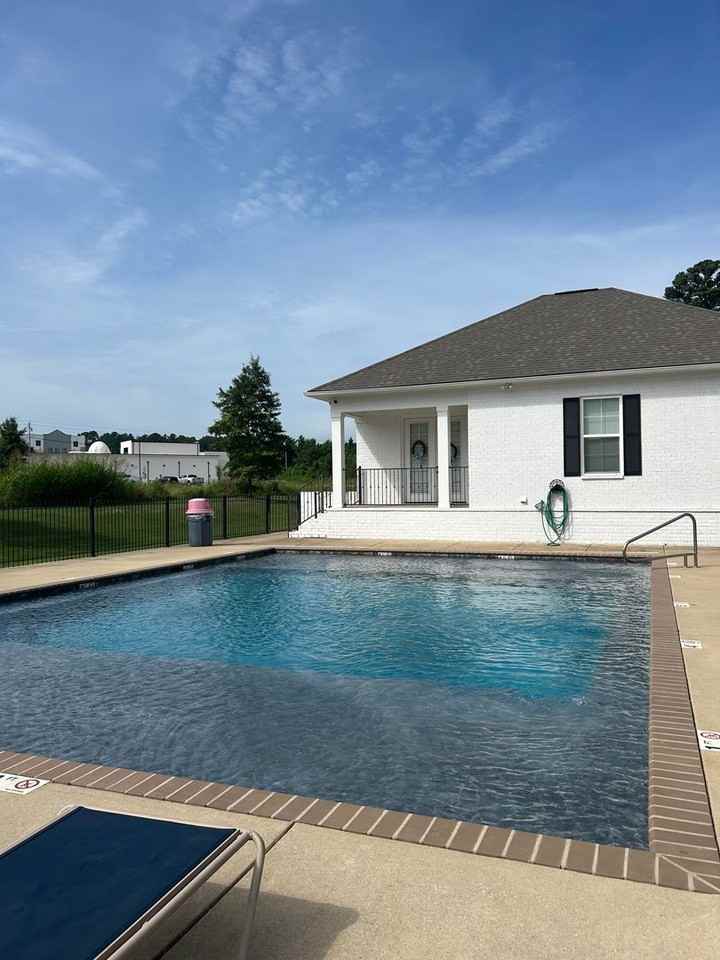 211 Park West Loop - Photo 4 of 7