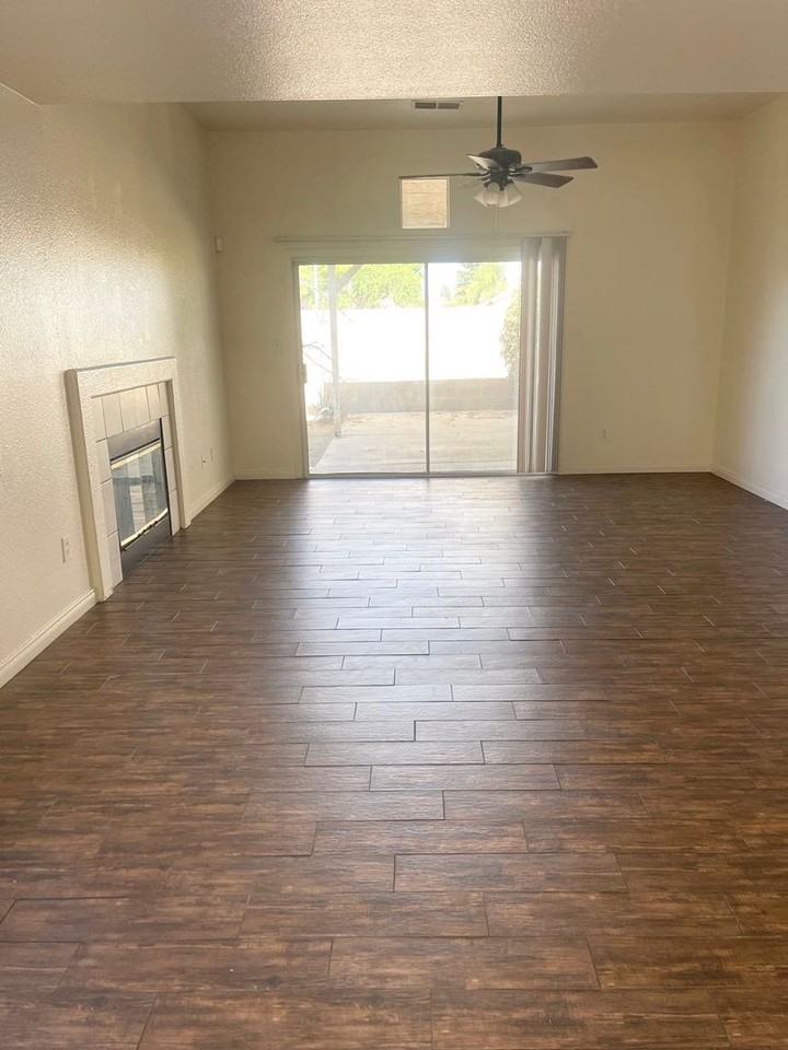 4021 Frost Way - Photo 3 of 5
