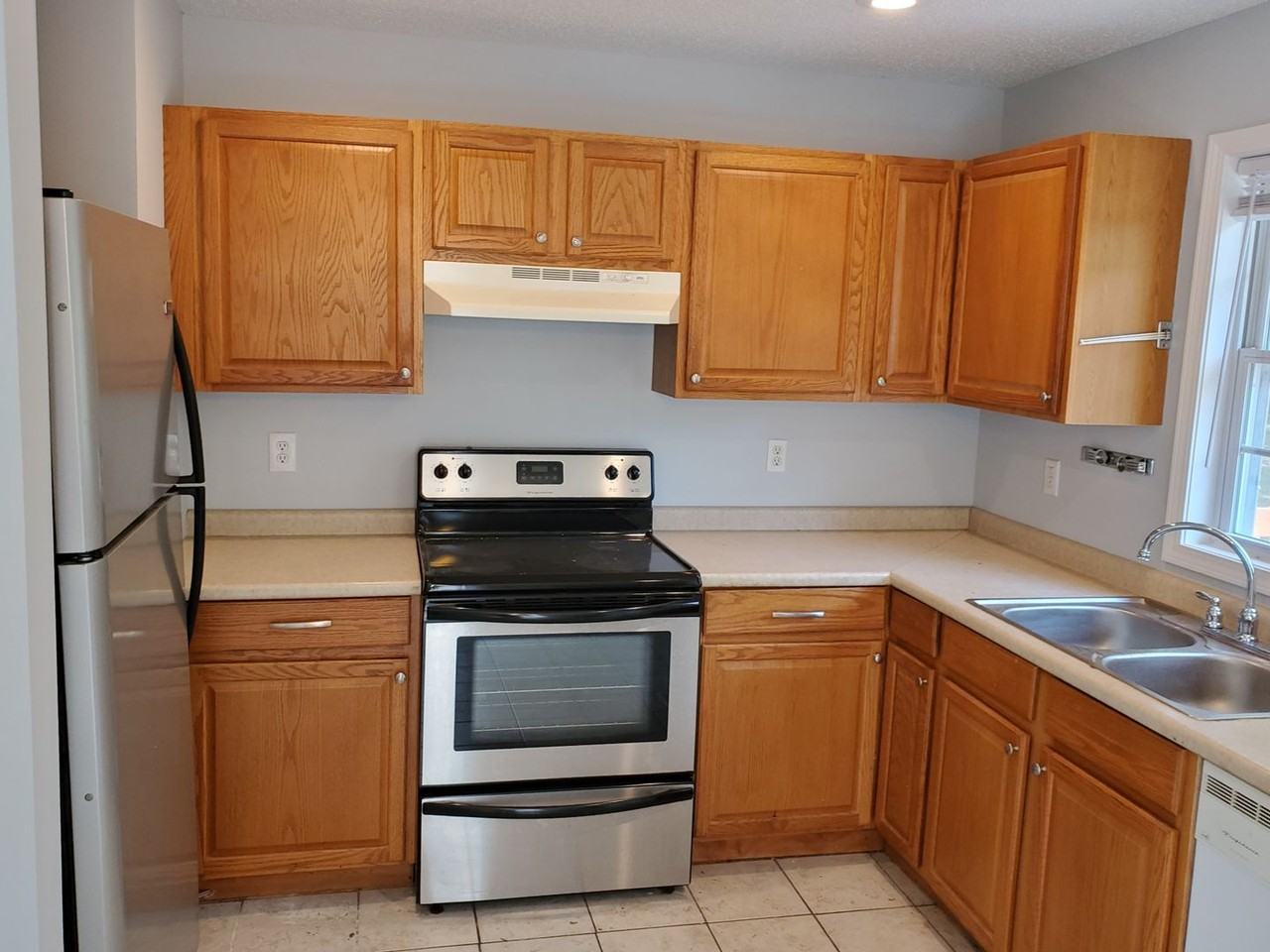 164 Cochran Rd - Photo 2 of 22