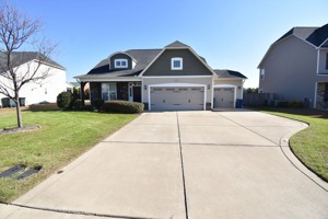 featured image of 1072 Ronald Reagan Dr