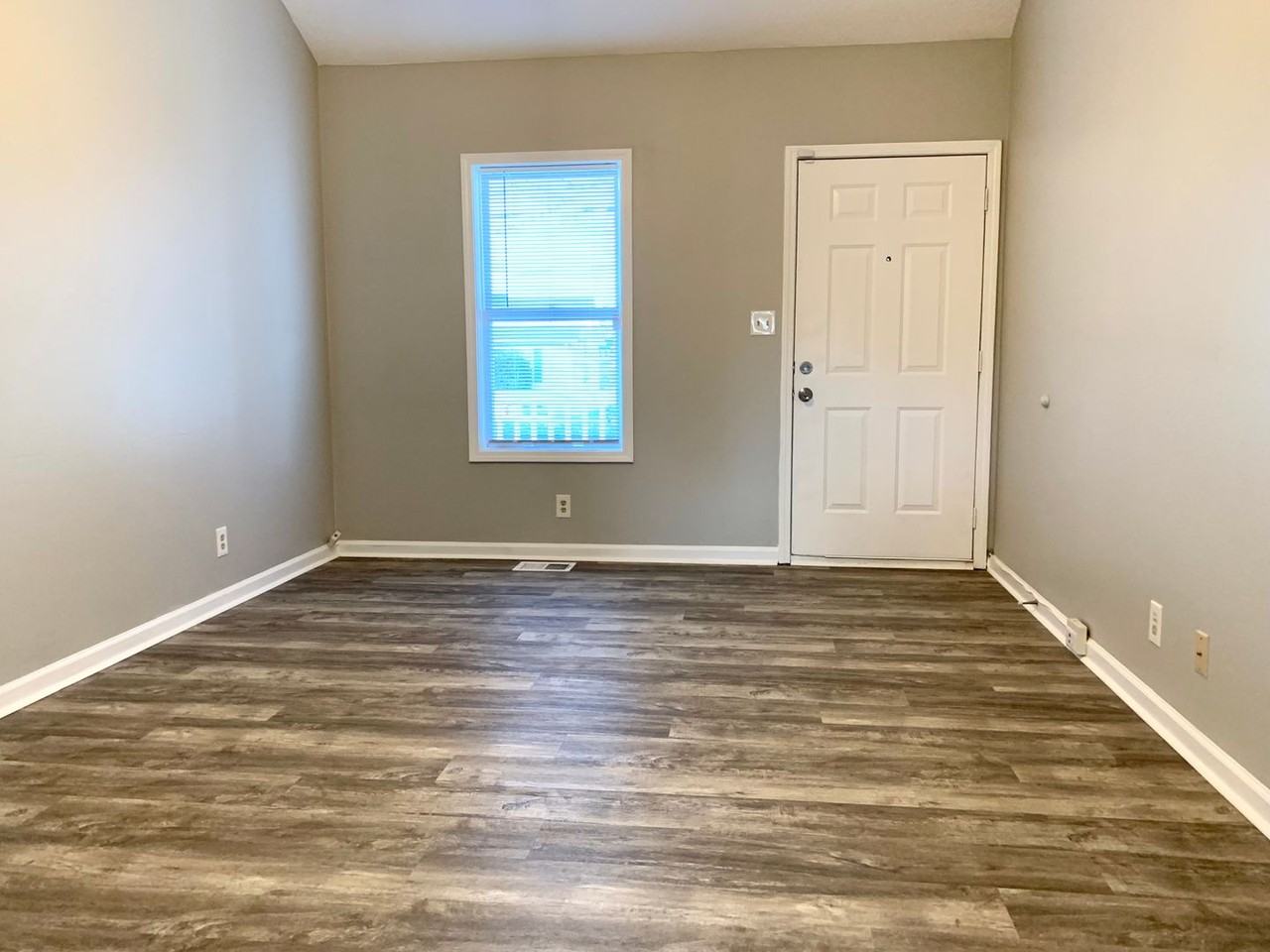 1936 Timberline Cir - Photo 4 of 19