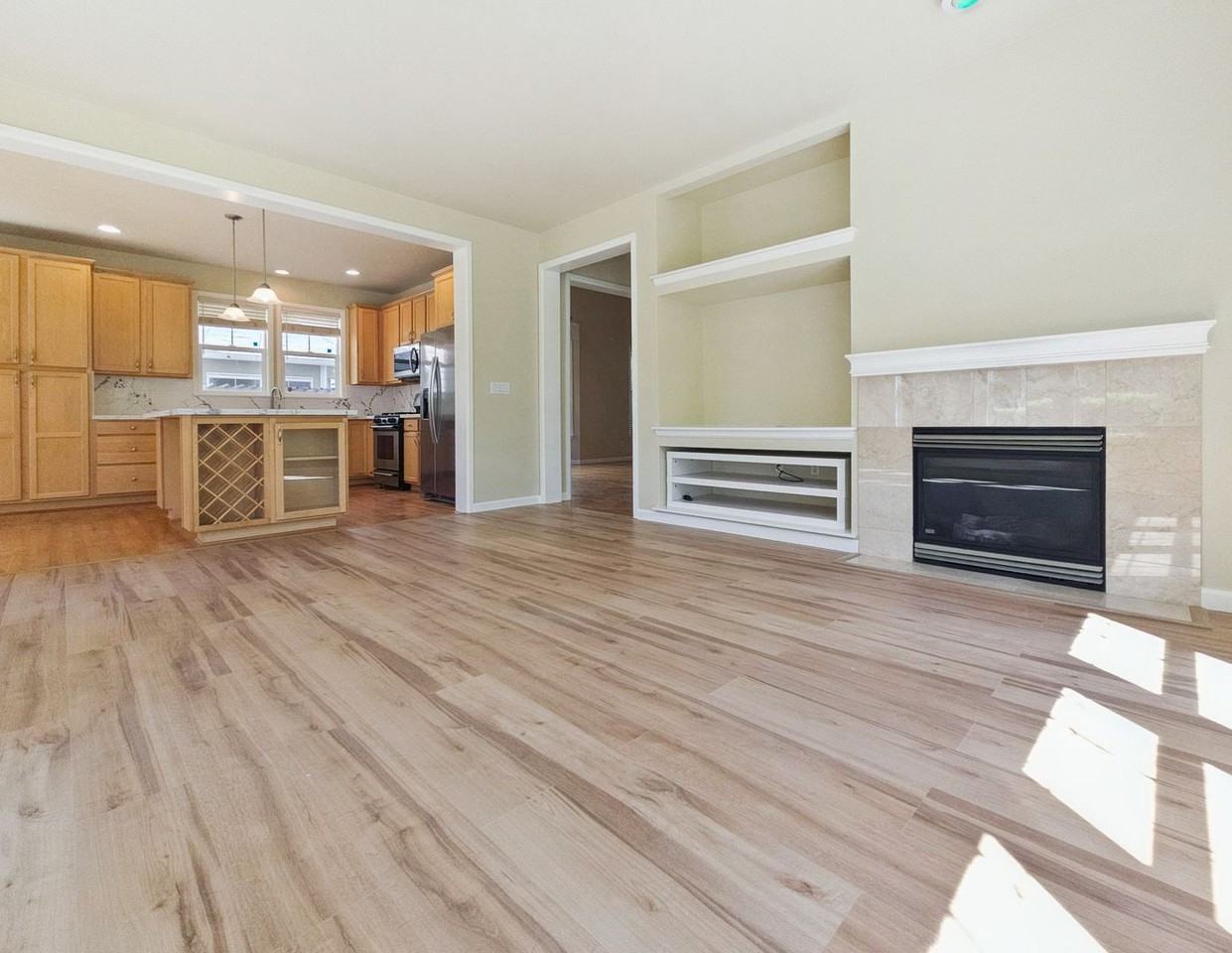 13123 Ne 139th Ct - Photo 3 of 27