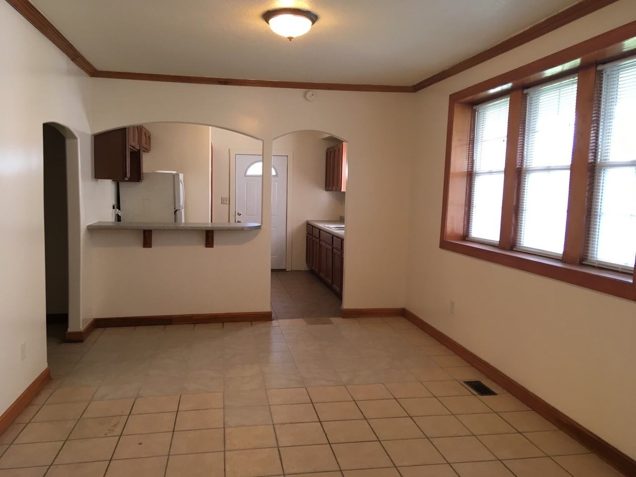 215 E Wildwood Ave - Photo 3 of 10