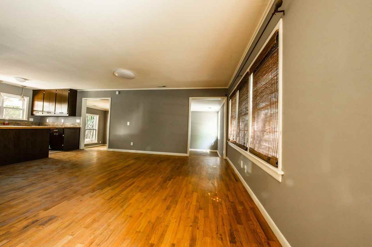 1627 N Oakland Ave - Photo 6 of 18