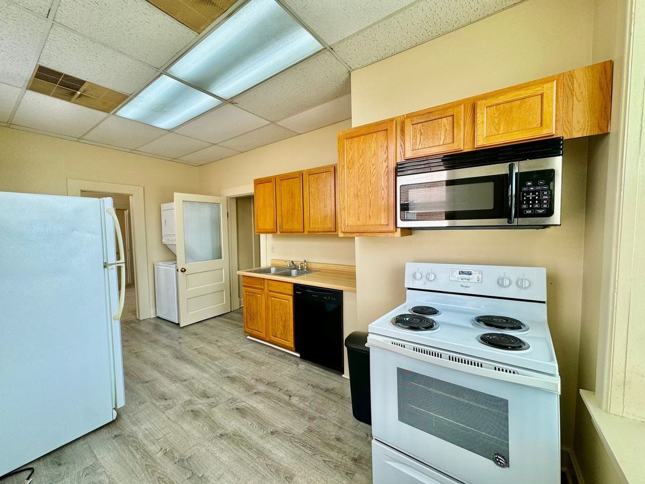 201 S Hill Ave - Photo 4 of 11