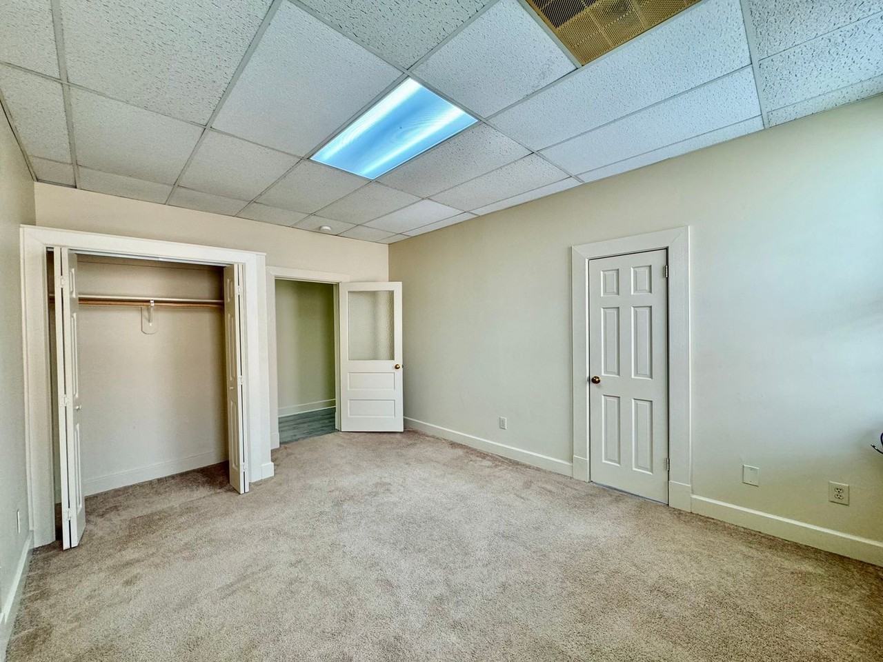 201 S Hill Ave - Photo 5 of 11