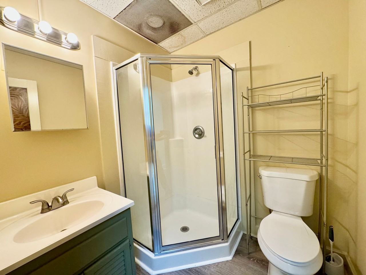 201 S Hill Ave - Photo 6 of 11