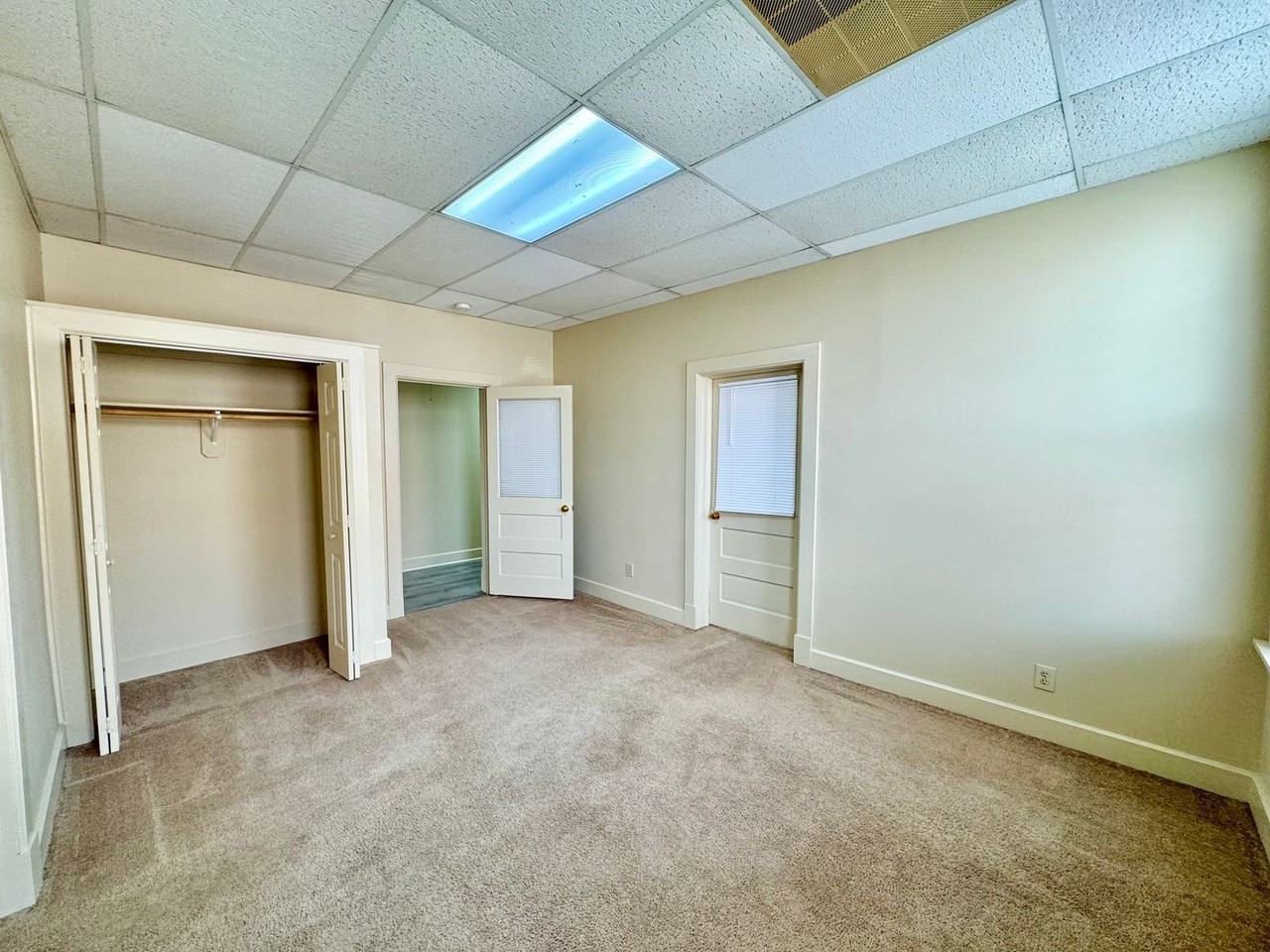 201 S Hill Ave - Photo 7 of 11