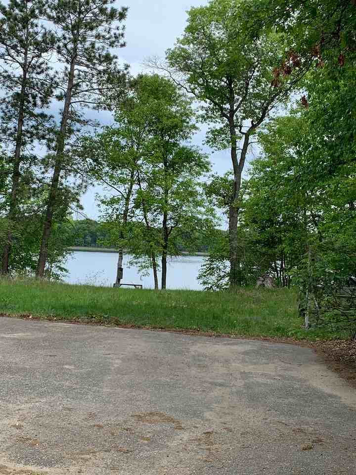 18139 Skye Rd - Photo 2 of 23