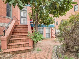 featured image of 116 12th St Ne