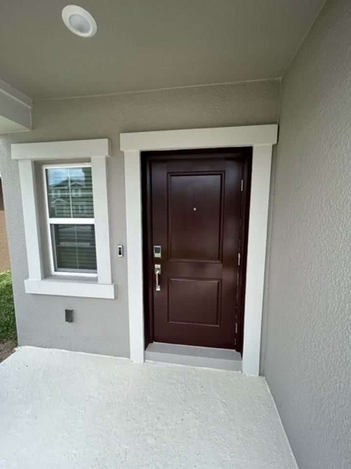 949 Jackson Avenue - Photo 3 of 35