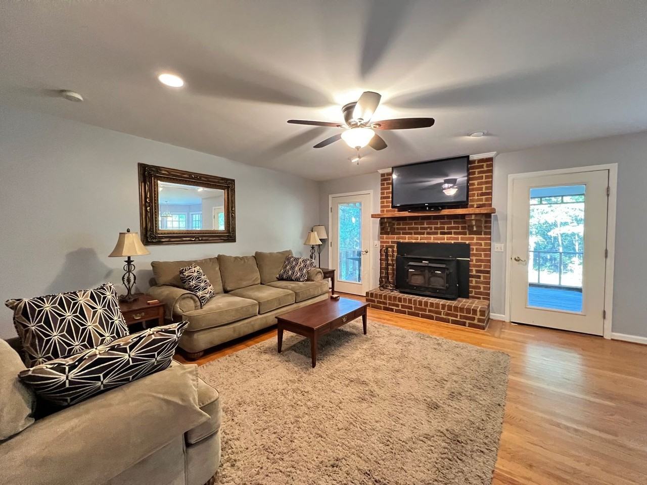 8417 Buggs Island Rd - Photo 3 of 21