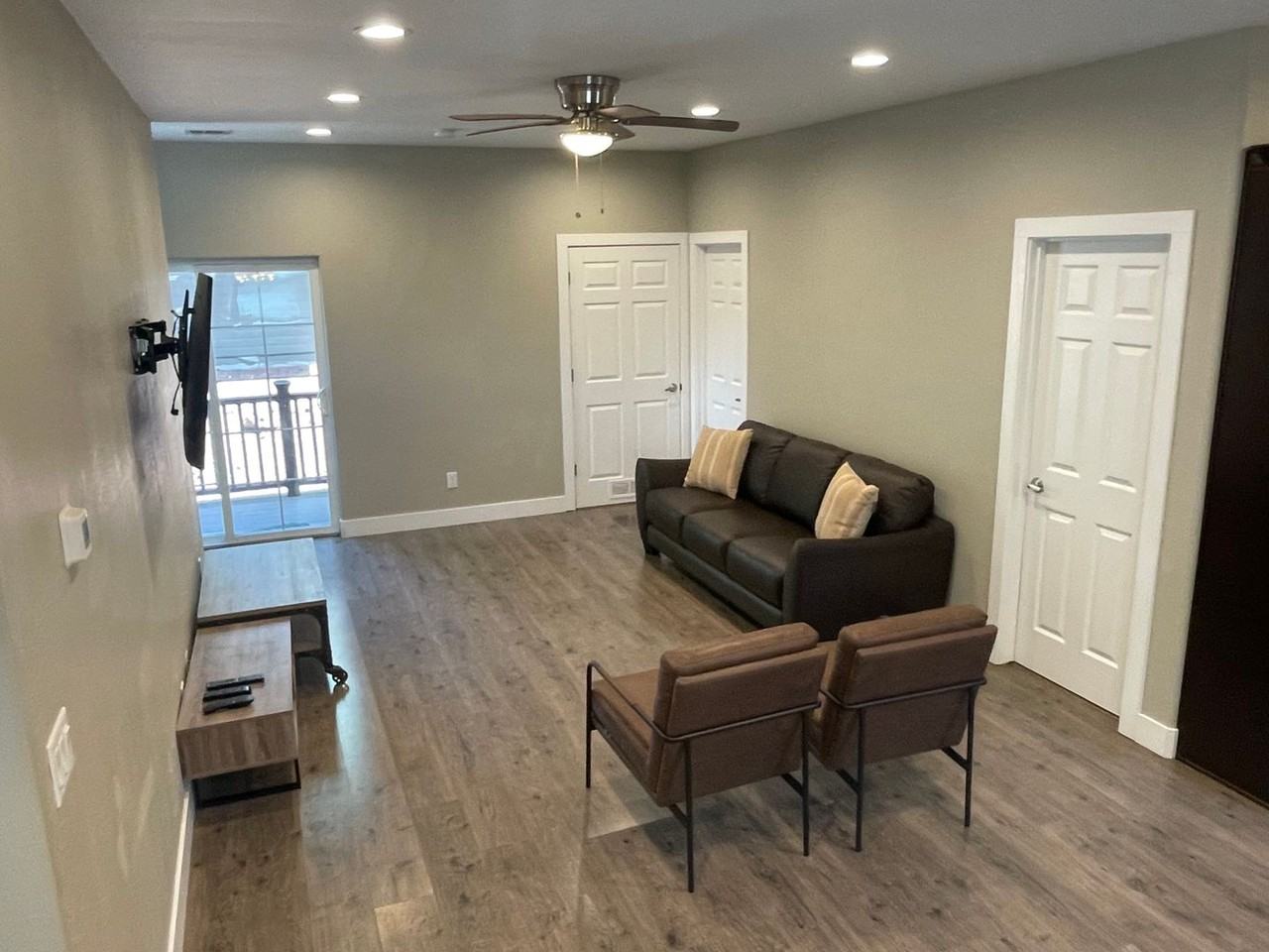 2562 W Cripple Creek Dr - Photo 3 of 5