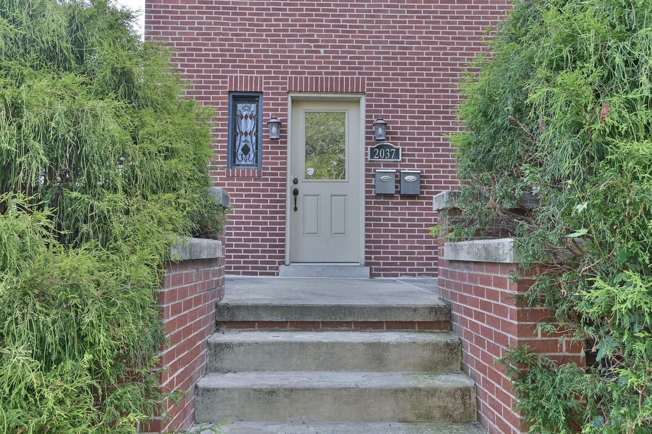 2037 N 2nd St - Photo 2 of 24