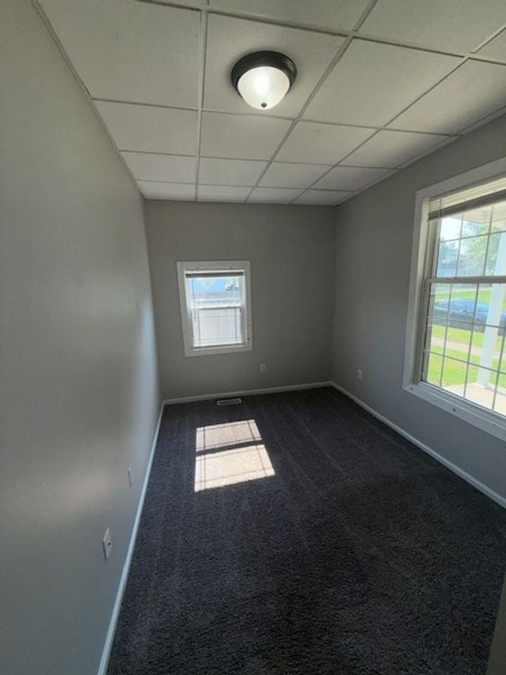 726 Jackson Ave - Photo 6 of 7