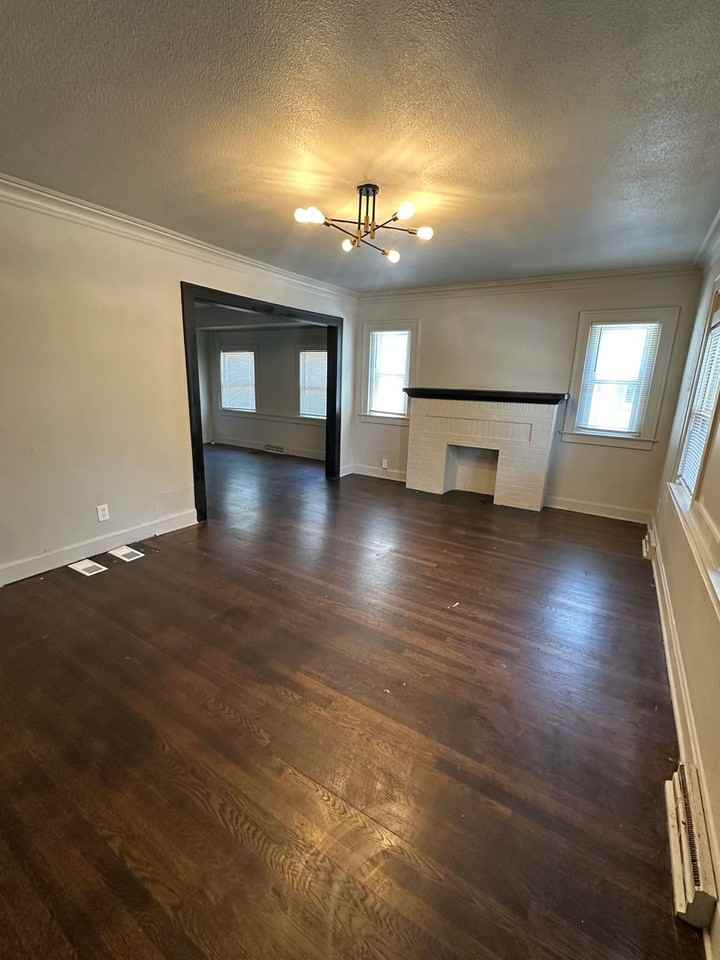 2217 Drury Ave - Photo 2 of 14