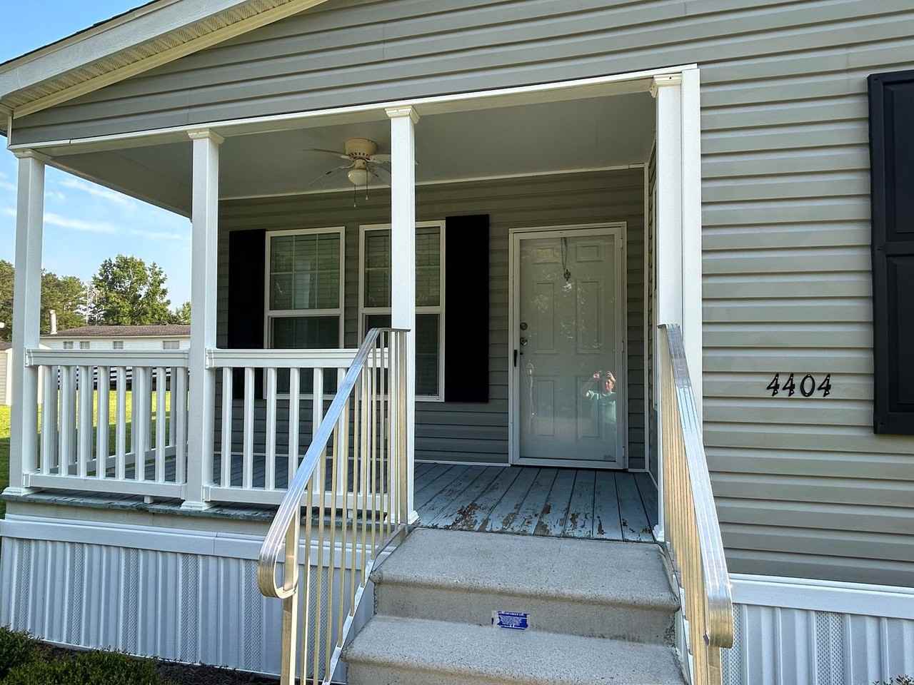 4404 Shanlee Drive - Photo 3 of 21