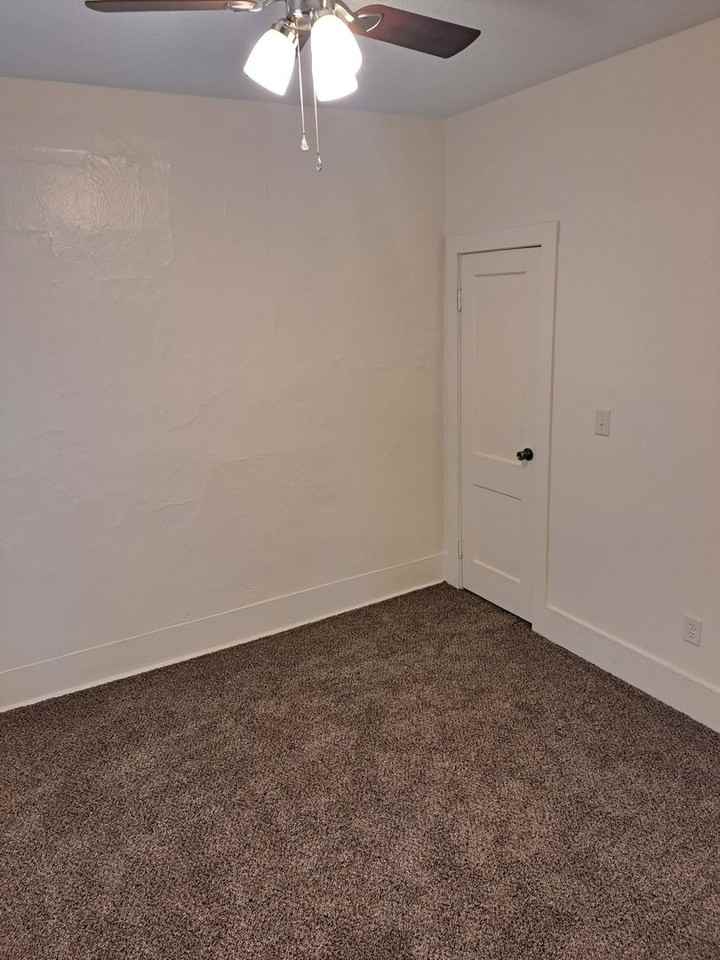 1222 Wilt St - Photo 3 of 7
