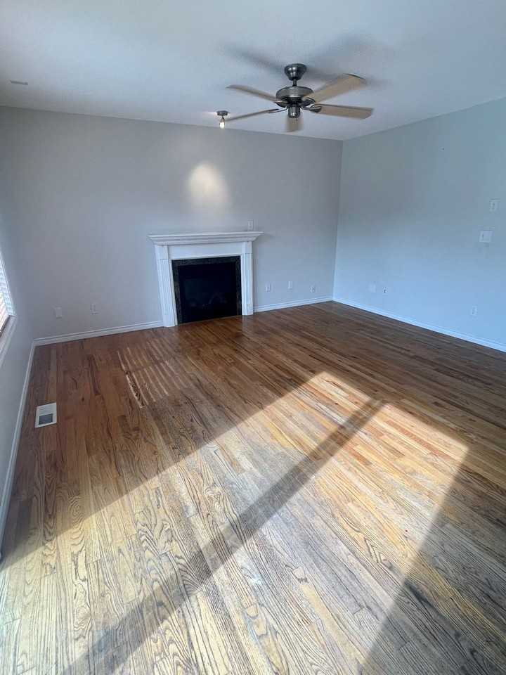 4027 Alyssa Ct - Photo 3 of 33