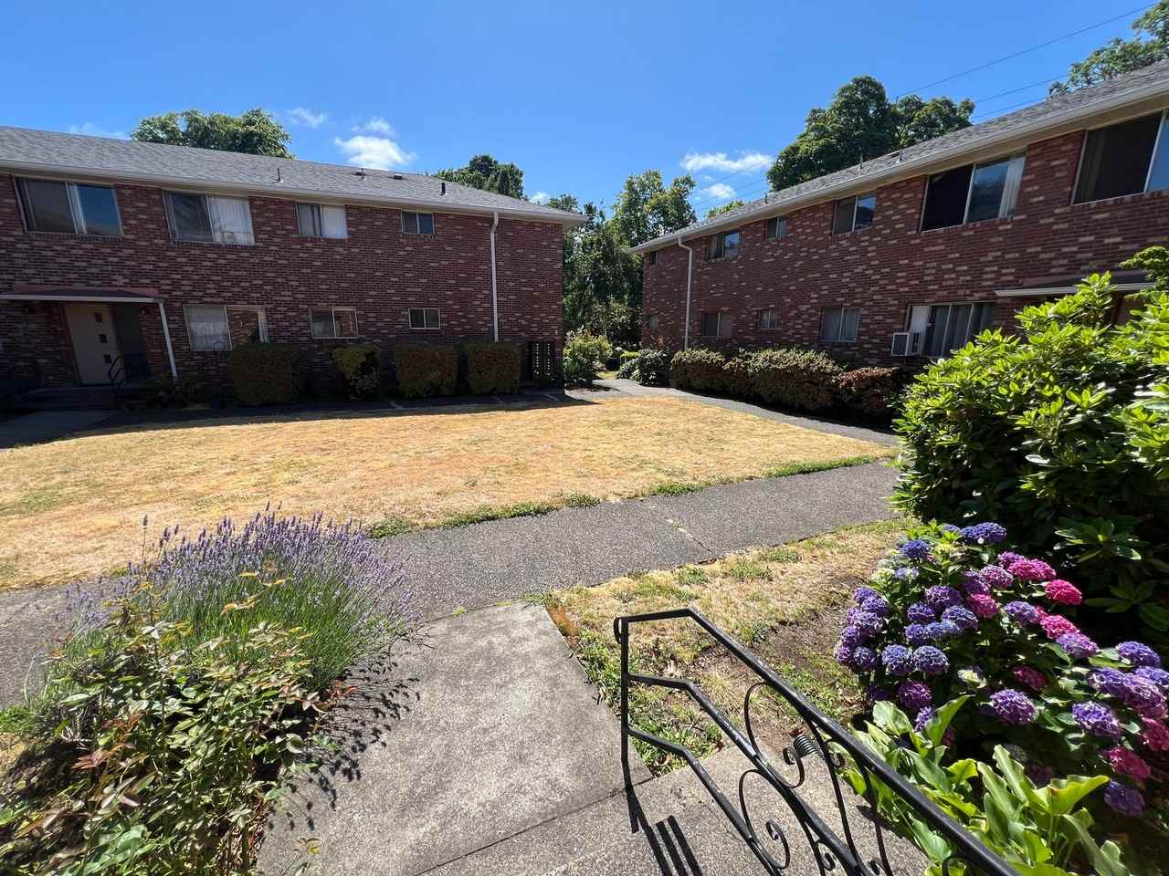 Park Irving Apartments by Star Metro - Photo 2 of 5