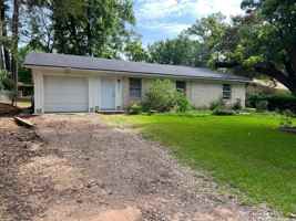 featured image of 807 Lincoln Dr