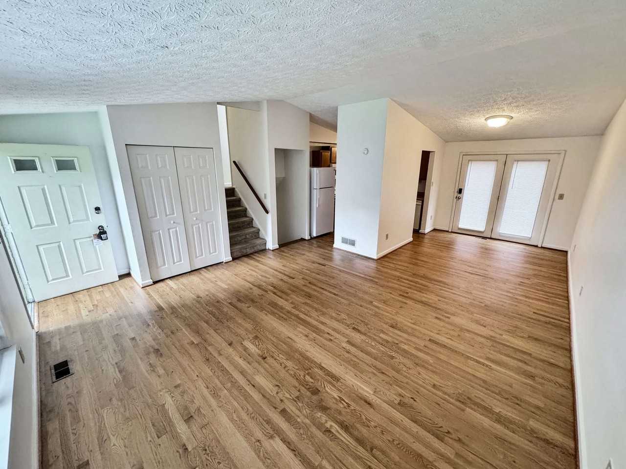 100 Roswell Farms Ct - Photo 4 of 25