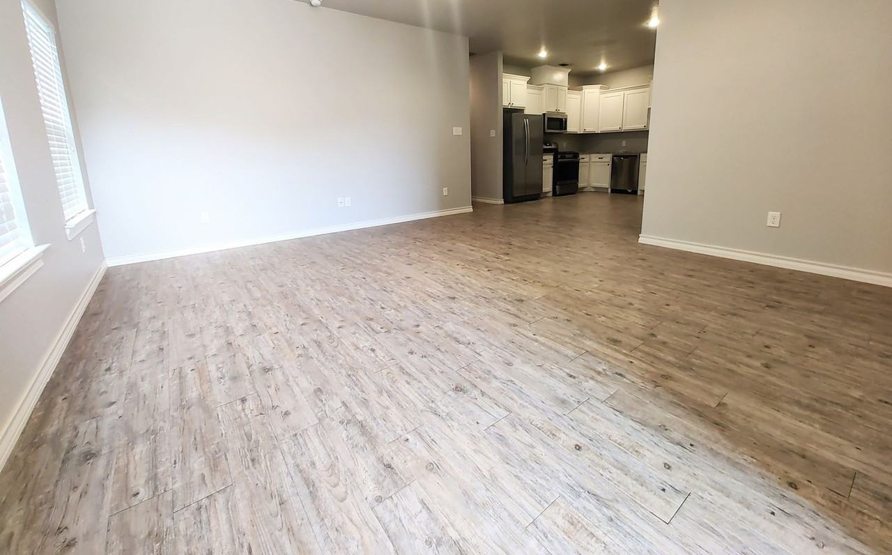2215 Quitman Ave - Photo 2 of 19