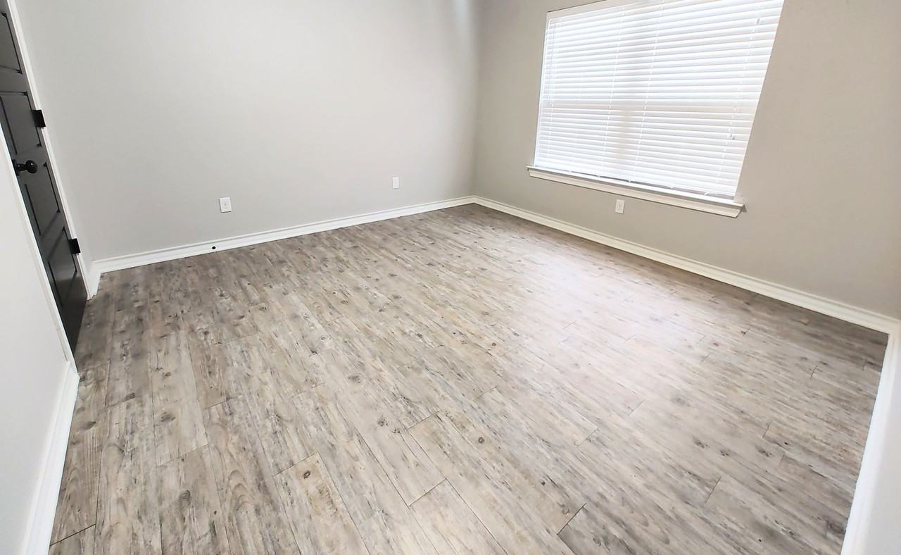 2215 Quitman Ave - Photo 6 of 19