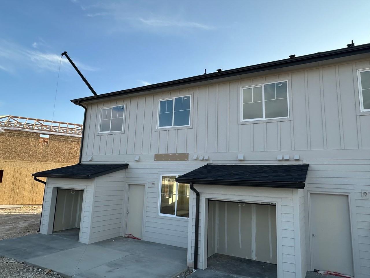 4095 S Lone Pine Ave - Photo 3 of 16