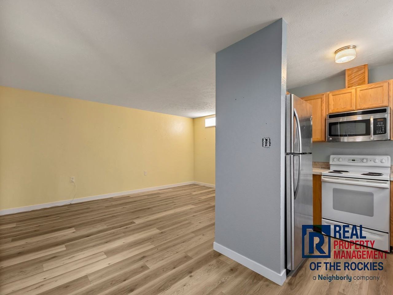 301 Peterson St #204 - Photo 5 of 16