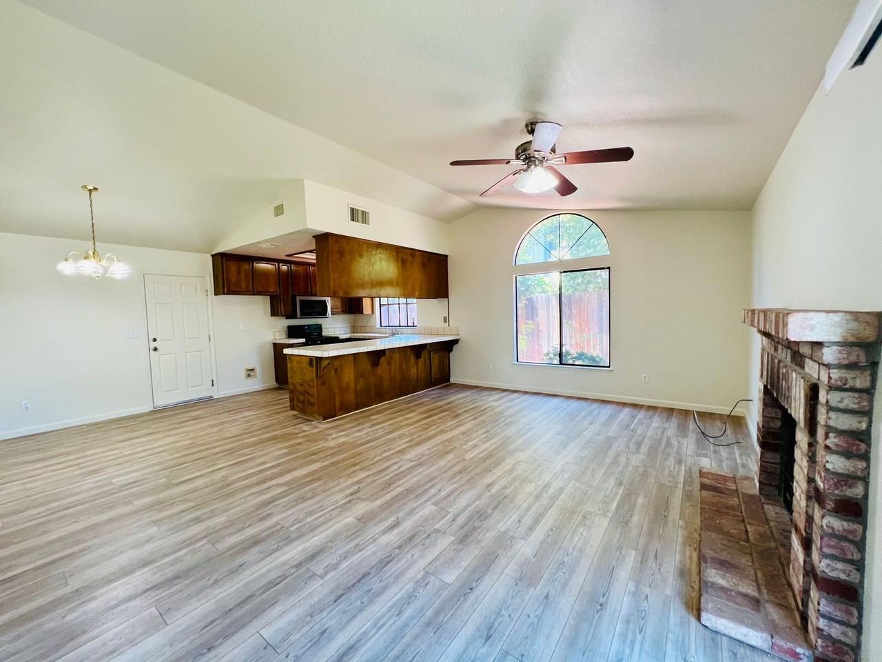 9287 October Dr - Photo 4 of 25