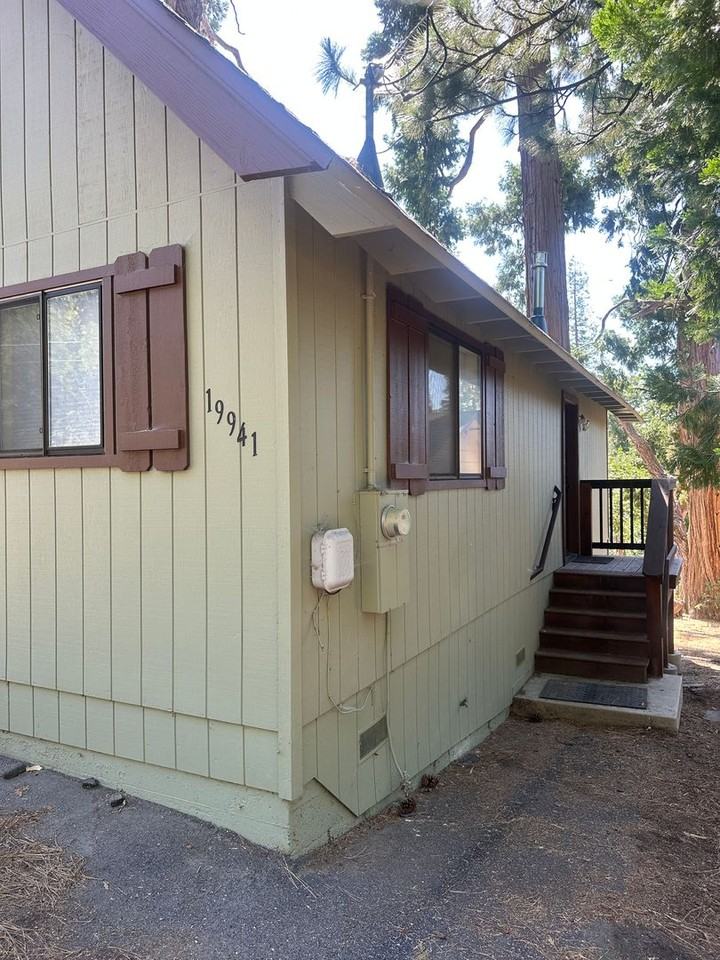 19941 Middle Camp Rd - Photo 2 of 10