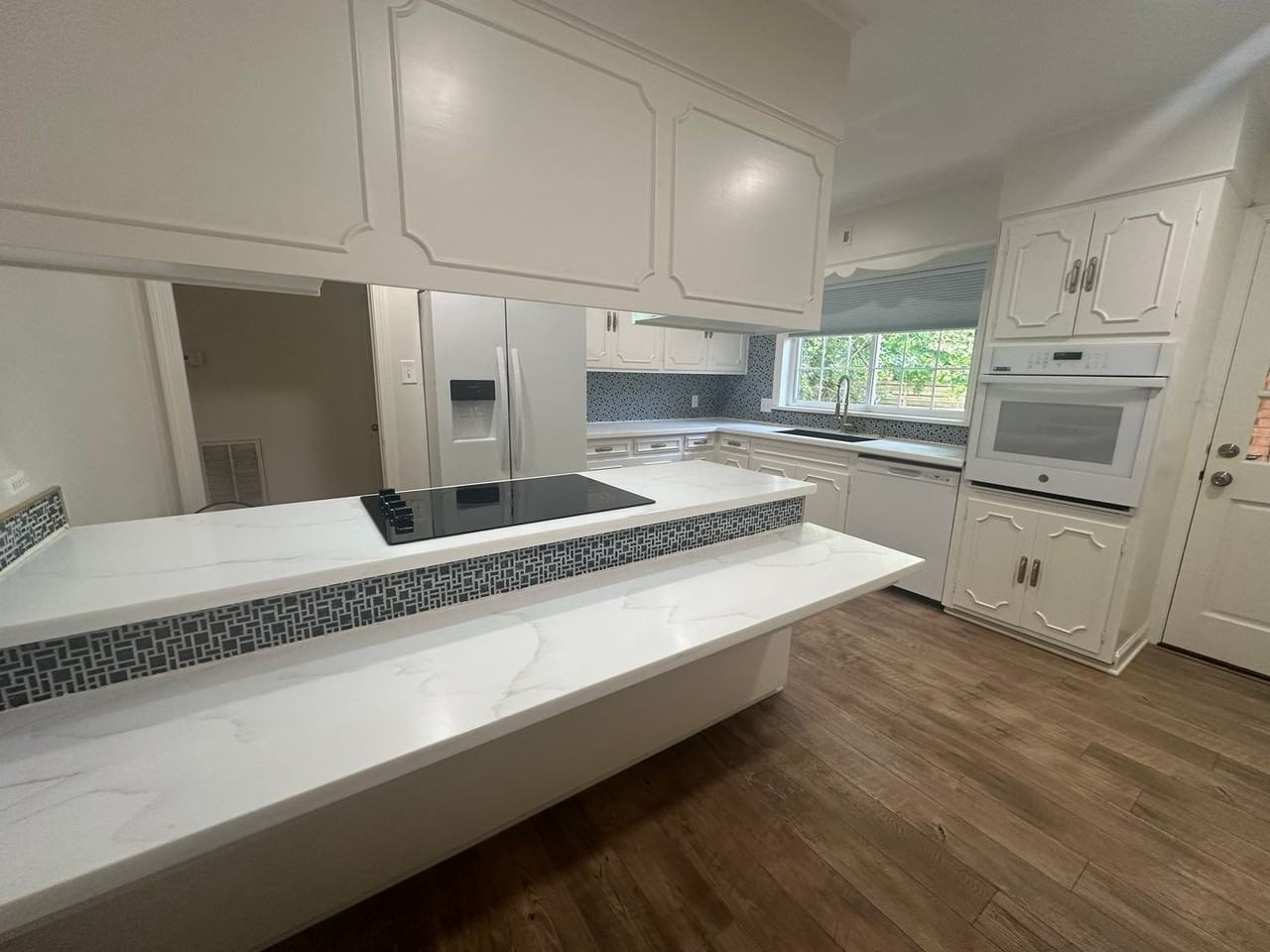 726 Huron Street - Photo 3 of 26