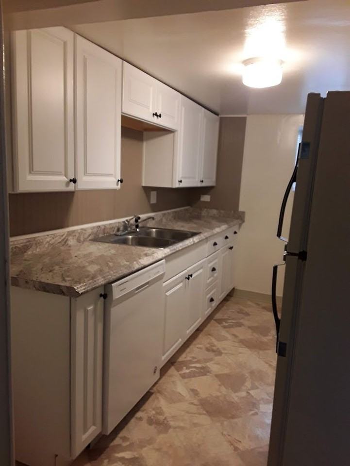 928 3rd St - Photo 3 of 15