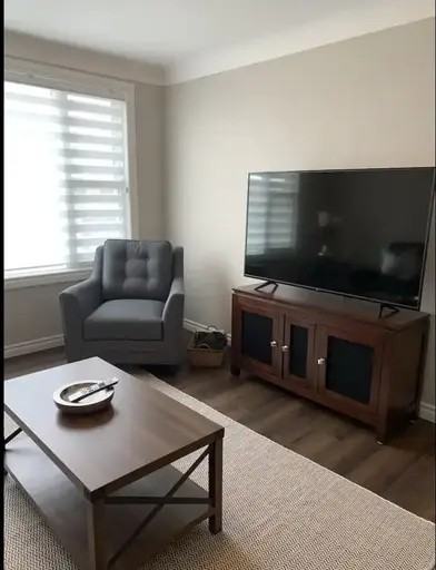 1930 Parkcrest Ave - Photo 3 of 20