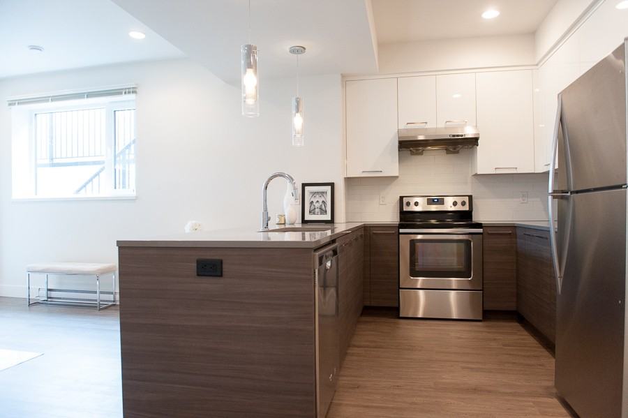 6300 Buchanan Street - Photo 4 of 10