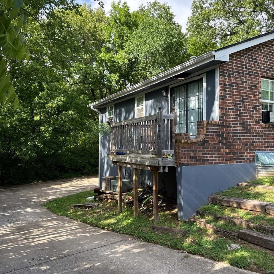 222 Se 101st Rd #1 - Photo 2 of 2