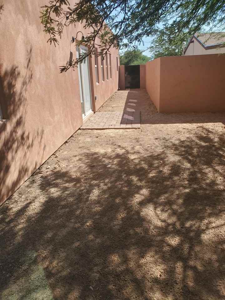 2435 N Santa Rita Ave #1 - Photo 3 of 20