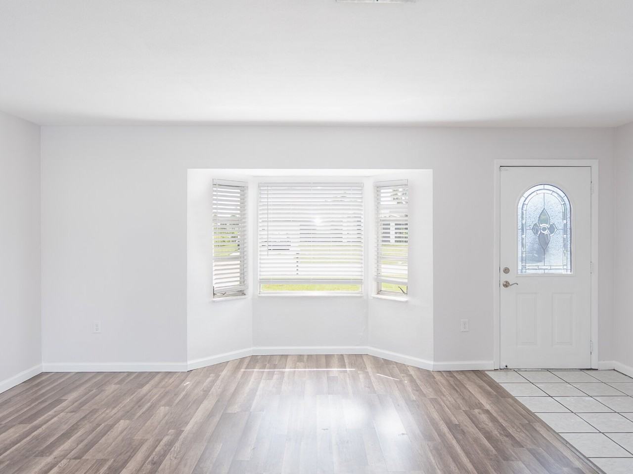 143 Rotonda Cir - Photo 5 of 44