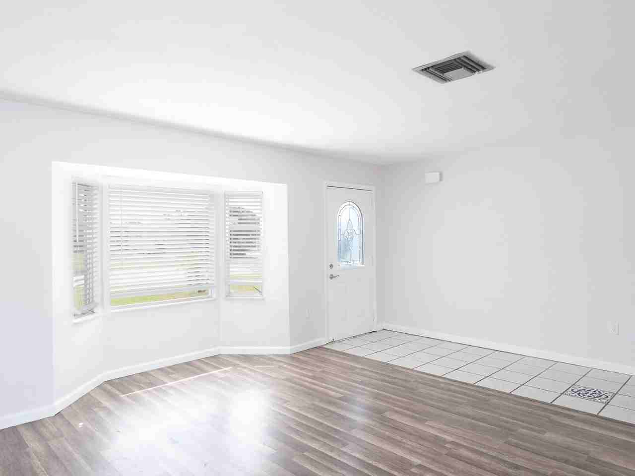 143 Rotonda Cir - Photo 6 of 44