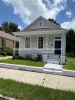 featured image of 1319 W Jackson St