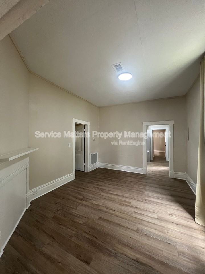 1319 W Jackson St - Photo 6 of 28