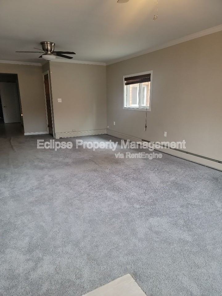 805 3rd St - Photo 4 of 18