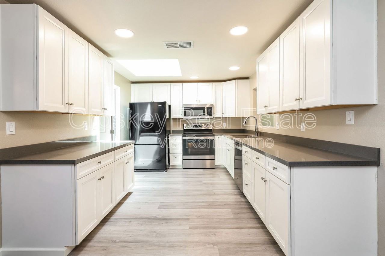 322 Sweeney Rd - Photo 4 of 16