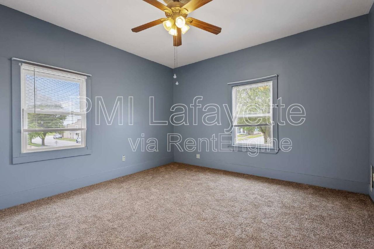 403 S East St - Photo 4 of 17