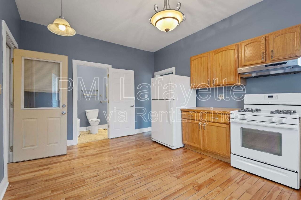 403 S East St - Photo 7 of 17